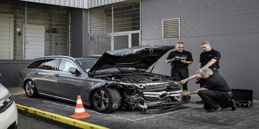 Mercedes-Benz συμπληρώνει πενήντα χρόνια ερευνών για τα οδικά δυστυχήματα